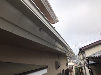 1階東面の交換工事が終わった軒樋