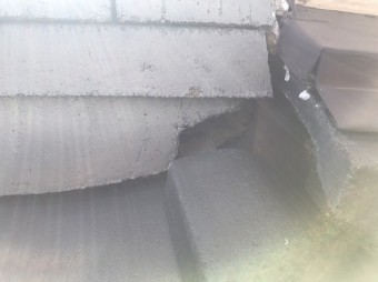 葺き止め瓦部に隙間
