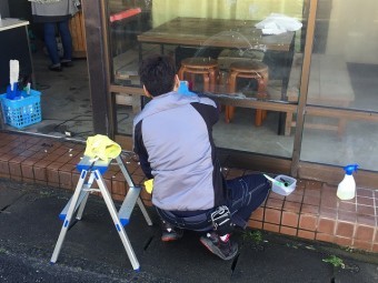 ダイヤモンドパット研磨中