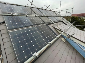 太陽光パネル撤去前の鉾田市の屋根