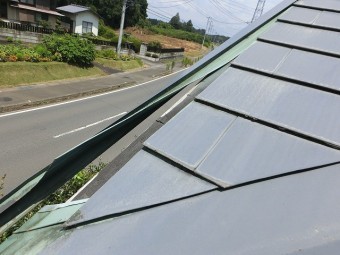 ケラバ破損板金部を上から撮影