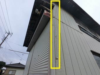 鳩小屋の竪樋が飛散