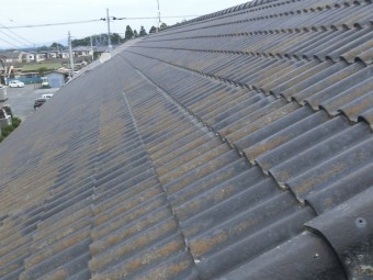 既存の約30年のモニエル瓦屋根
