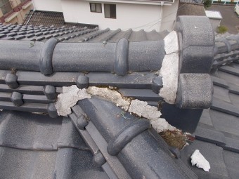 棟漆喰の崩れ