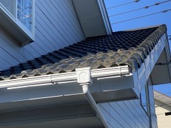 階段部モニエル瓦画像
