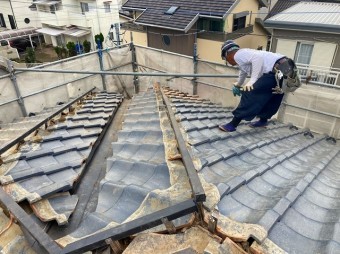 樹脂製の垂木で土台作り