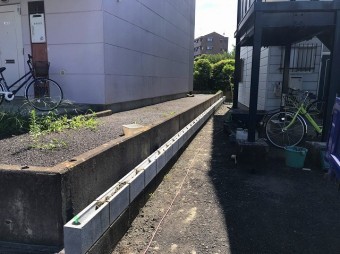 S水戸市のフェンス工事でU字ブロックを積み終わりました