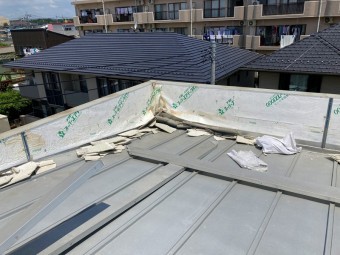 水戸市のパラペット雨漏りは散水試験実施と外壁膨れの交換工事でパラペットの外壁解体完了です