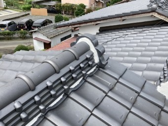 水戸市の和瓦屋根の漆喰工事が行なわれきれいに仕上がっています