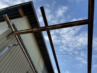 F様屋根解体後下別アングル