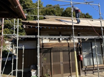 増し貼り工事玄関側から撮影