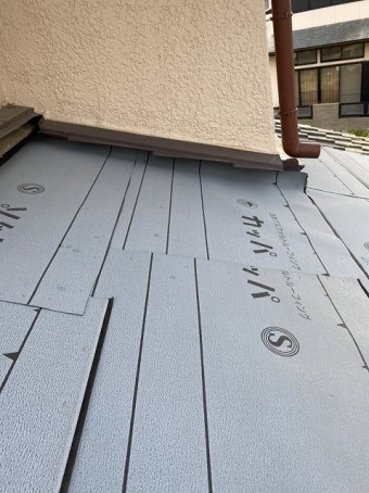 石岡市でカッパ防水シート施工北面瓦屋根