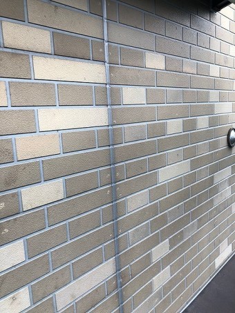 サッシ下の外壁サイディングへのシーリング打ち