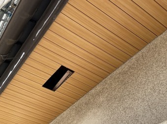 廻り縁を施工する前の軒天の外壁取り合い部