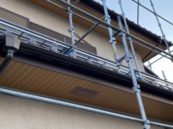 1階の軒天と鼻隠しの施工完了部