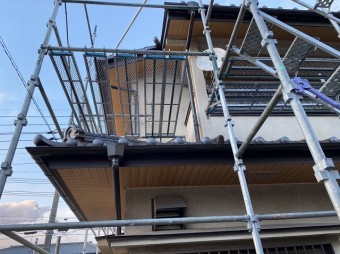 1階と2階部の施工完了部を南から撮影