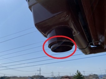 呼び樋が外れてしまっていた集水器の連結部分