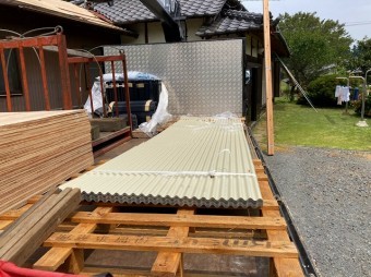 水戸市で使用したガルバリウム鋼板の波トタン