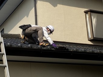 水戸市雨樋補修の番線を留めている所