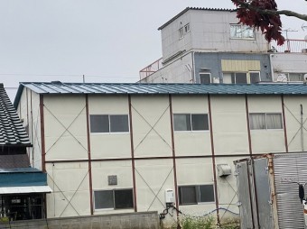 土浦市で屋根材が飛ばされていて雨漏りしているお客様宅