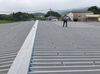太陽光を設置する折板屋根の事前調査