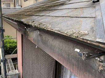 途中まで施工した軒先の軒樋