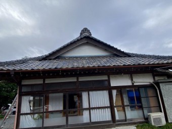 入母屋造りの住宅