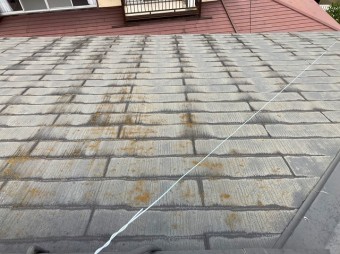 水戸市のスレート屋根は中に水が浸透している