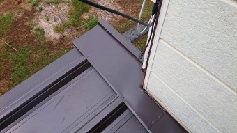 日立市でケラバ側の雨押え板金の設置