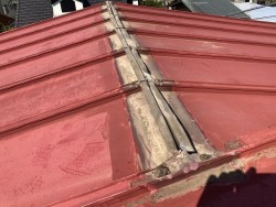 棟板金交換工事施工前
