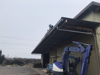 鼻隠しパネルの撤去作業