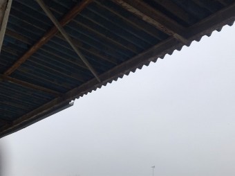 F様雨樋解体途中