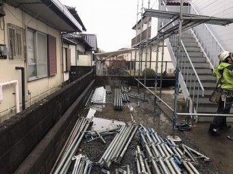 T様足場施工中画像