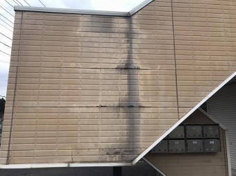 階段サイディングボロボロ