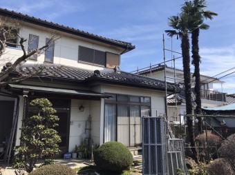 外壁塗装前足場設置東側