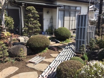 足場部材置いてあるところ