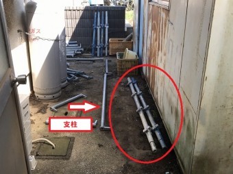 八千代町にて足場部材の支柱の説明をしております