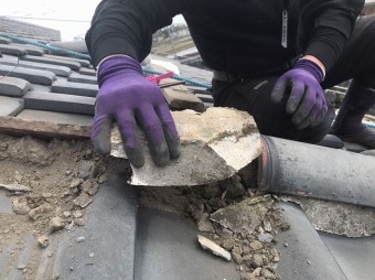 龍ヶ崎市の現場の風切丸は土台がボロボロ