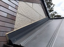 鹿嶋市でガルバリウム鋼板で雨押え板金工事完了
