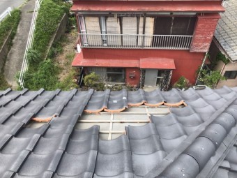 1部補修屋根工事が必要な瓦屋根