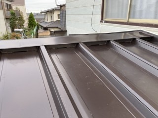 屋根カバー工法が完成しました