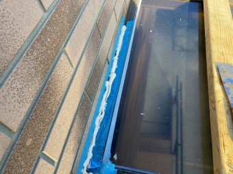 変成シリコンを充填したところ