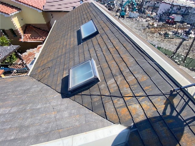 屋根塗装前の水戸市のコロニアル屋根