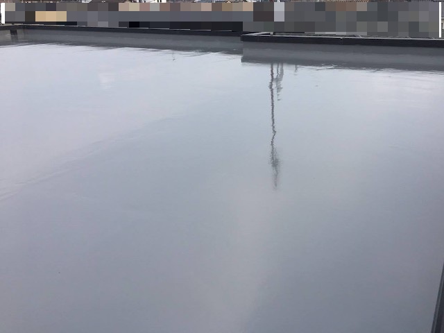 絶縁工法による陸屋根ウレタン防水が完了した水戸市の現場