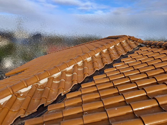 ひたちなか市で崩れた棟瓦を強化棟に葺き直し