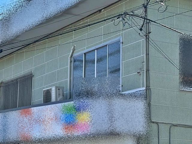 水戸市の貸店舗の雨漏りは二階サッシ枠に板金を取り付けて改善
