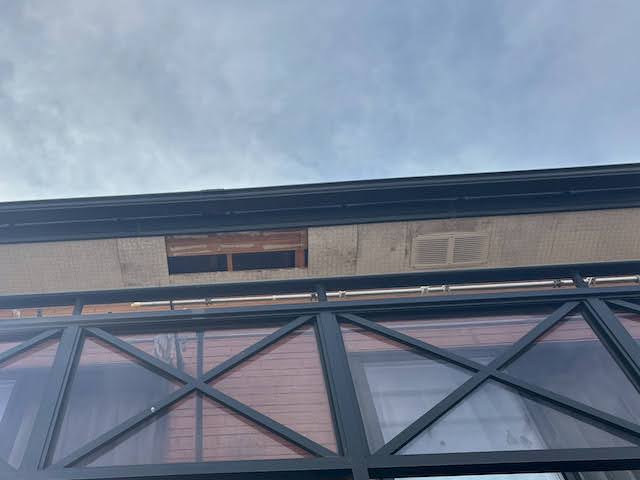 ひたちなか市　軒天脱落修繕　施工前の写真