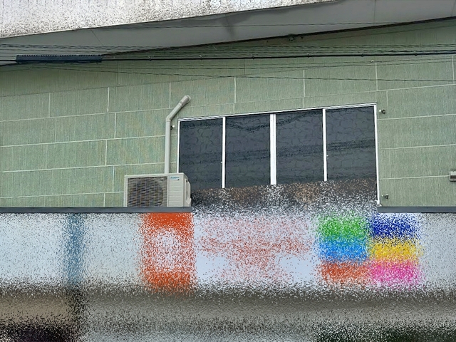 水戸市の貸店舗で発生した雨漏りは二階のサッシ枠から漏水