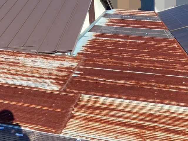 トタン屋根修理依頼があった常陸太田市の波トタン屋根