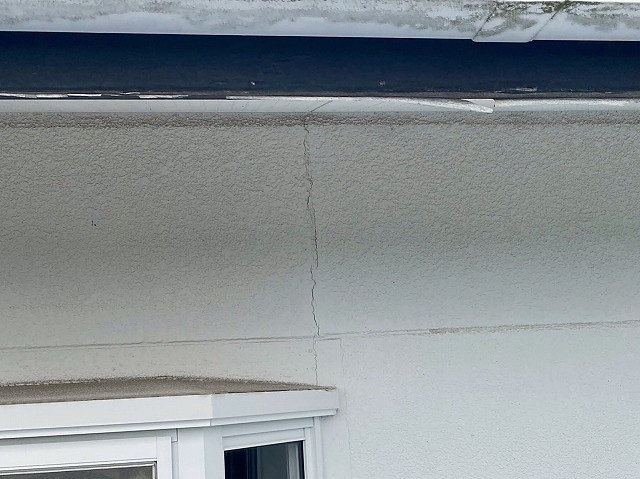 外壁のひび割れはシーリング補修で対処